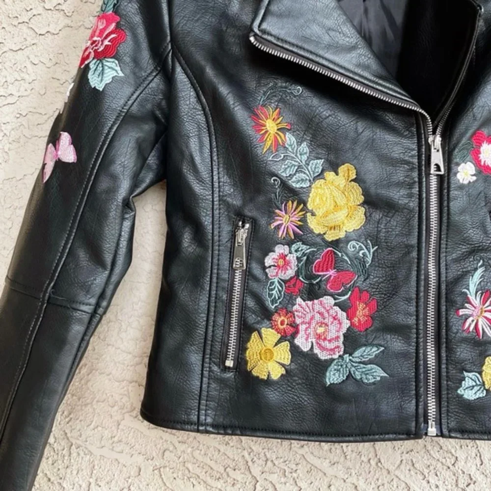 ROMEO & JULIET Floral Embroidered Faux Leather Moto Biker Jacket - Picture 4 of 9